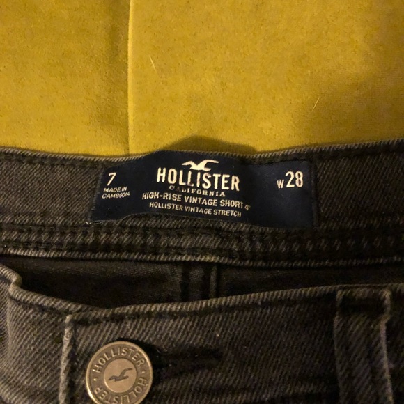 Hollister size 28 high-rise denim - Picture 3 of 5